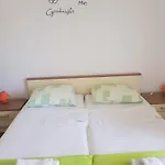 Cuzela-papata Apartment Tisno