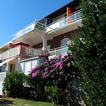 Cuzela-papata Apartment *