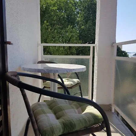 Cuzela-papata Apartment Tisno