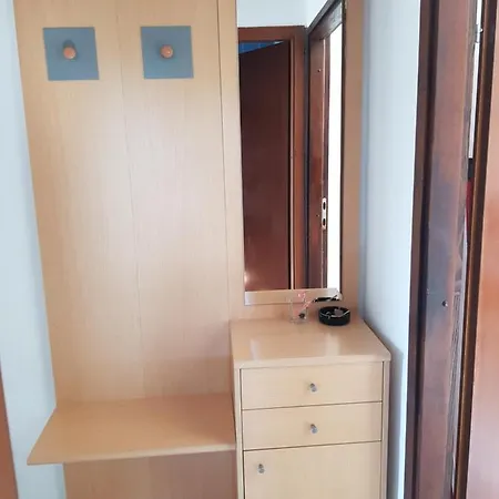 Cuzela-papata Daire Tisno