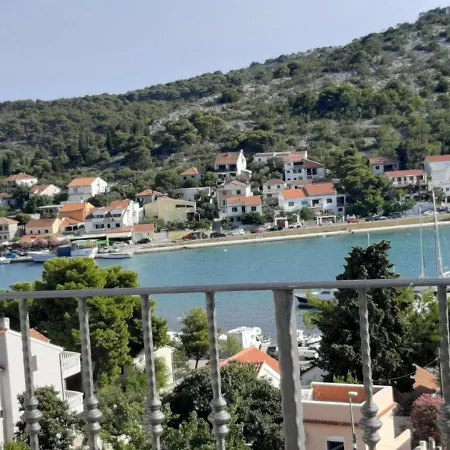 Cuzela-papata Tisno