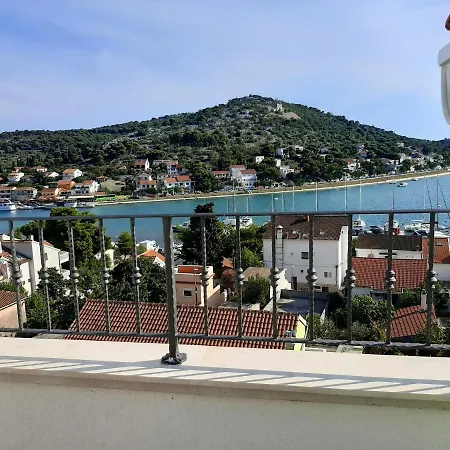 Apartment Cuzela-papata Tisno
