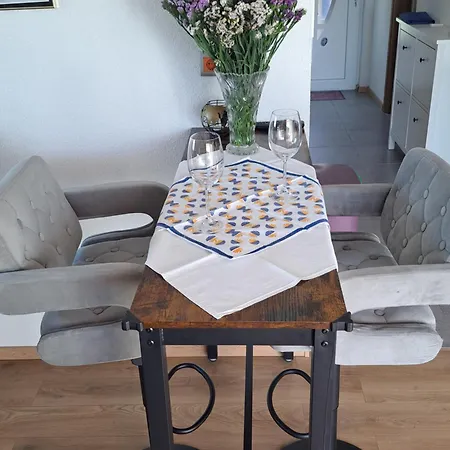 Daire Cuzela-papata Tisno