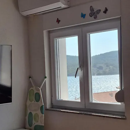 Cuzela-papata Apartment Tisno