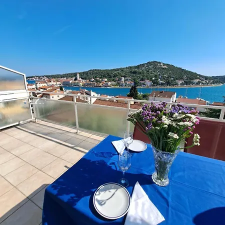 Cuzela-papata Appartement Tisno