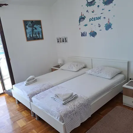 Cuzela-papata Daire Tisno