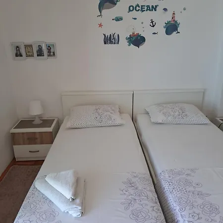 Cuzela-papata * Tisno