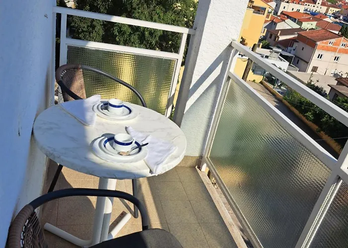 Cuzela-papata Appartement Tisno